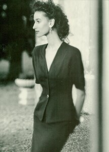 unk-1988-03-2vogueitalia319maxmaraHDZOOM.thumb.jpg.08dd1181f8df341de9170d6fd7e7db68.jpg