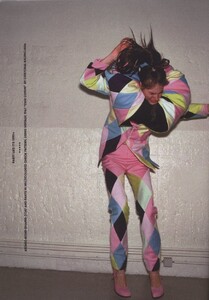 viktor_-rolf_haute_couture_collection_winter_99_photography_terry_richardson_concept_and_styling_olivier_zahm_katja_rahlwes_purple_number_2_winter_98_99_2.jpg