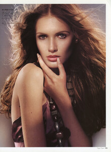 vogue-jp-oct-2004-4-a-free-spirit-002.jpg