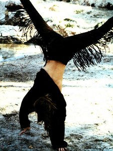 von_Unwerth_Harriet_Selling_Fall_Winter_91_92_03.thumb.png.4c8fc48d1c35e089856b37dcd85a056e.png
