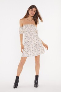 white-got-it-growing-on-floral-off-the-shoulder-dress.jpeg