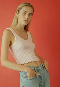 000000556076-emma_boyd-fit.thumb.jpg.f0d8cab8e273bd94b830dd4ed7d425b5.jpg