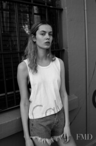 000000556083-emma_boyd-fit.thumb.jpg.b9f53fb7f60fccac348be20039d9753d.jpg