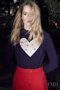 000000556093-emma_boyd-fit.thumb.jpg.f7150f5f1ac281f04efa185355205d08.jpg