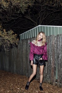 000000556095-emma_boyd-fit.thumb.jpg.5312162db9db1f8f9c906a63e8360637.jpg