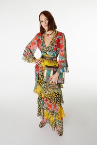 00009-etro-milan-pre-fall-19.thumb.jpg.9e74eb4a1aa78a2177b1f29cff0414ea.jpg