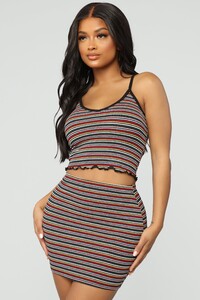 02-14-19_Studio_4_RM_10-07-28_ST7034_MultiColor_23357_NT.jpg