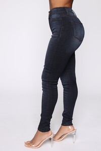 04-03-19_Studio_4_MS_08-39-01_7_FN22804A31_DarkDenim_1962_KL.jpg