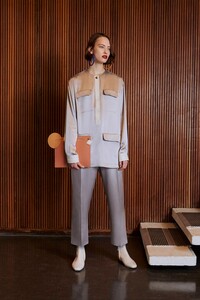 04-roksanda-prefall-2017.thumb.jpg.a11b2a379a4bdb7c6d8f5a1f14ff1561.jpg