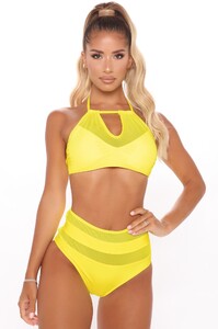 05-11-20Studio3_MA_BJ_09-37-55_8_BY1073_Yellow_0069_JF_JK.jpg
