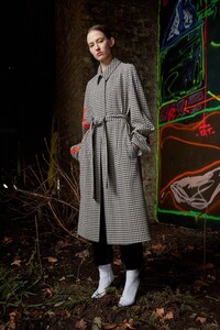 05-off-white-pre-fall-17.thumb.jpg.3fcb90f4cfbcc13400eae412e1c40723.jpg