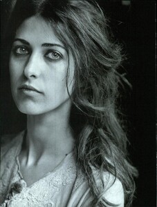 ARCHIVIO - Vogue Italia (February 2006) - Olivia Magnani - 003.jpg