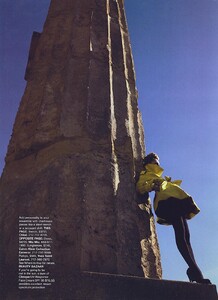 Harper's Bazaar US (August 2006) - The Shape of Things - 004.jpg