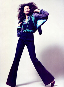 Harper's Bazaar US (April 2005) - The New Suits - 004.jpg