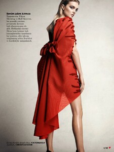Vogue Turkey (December 2014) - Paris'ten Sevgilerle - 004.jpg