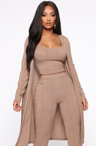 11-12-19_Studio_3_RM_RE_10-28-49_7__ISET003_Mocha_0696_KL.jpg