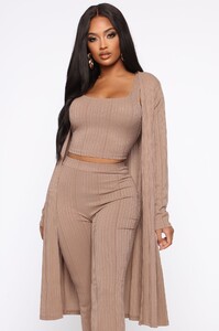 11-12-19_Studio_3_RM_RE_10-29-06_7__ISET003_Mocha_0708_KL.jpg