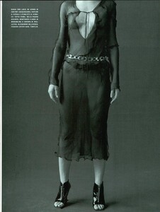 ARCHIVIO - Vogue Italia (April 2000) - The Subject is Black - 006.jpg