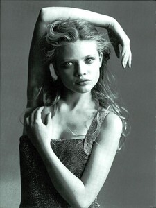 ARCHIVIO - Vogue Italia (August 1997) - Mélanie Thierry - 013.jpg