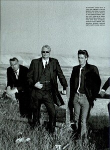 ARCHIVIO - Vogue Italia (October 2006) - A Brazen Attitude - 007.jpg