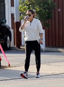        jen240520BZNimage103.jpg