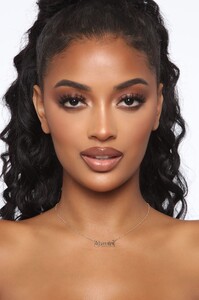 12-03-19_Studio_4_DM_JJ_13-57-05_53_MTM099GEM_Gold_6445_RP.jpg