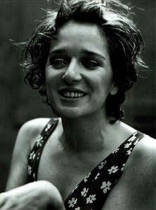 ARCHIVIO - Vogue Italia (June 1999) - Valeria Golino - 007.jpg