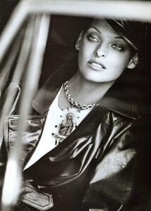 Vogue UK (September 1992) - Culture Clash - 010.jpg