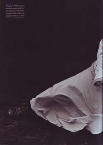 Vogue Italia (May 1999) - A Windy Summer Day - 017.jpg
