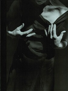 ARCHIVIO - Vogue Italia (July 2000) - Carolyn Carlson - 006.jpg