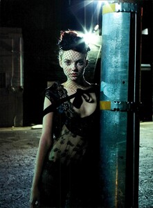 ARCHIVIO - Vogue Italia (March 2006) - One Night In Las Vegas - 015.jpg