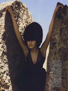 Harper's Bazaar US (August 2006) - The Shape of Things - 007.jpg