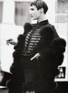 Vogue Paris (October 1990) - Nomade's Land - 014.jpg