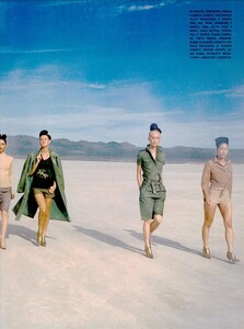 ARCHIVIO - Vogue Italia (February 2001) - Variations on Kaki - 014.jpg