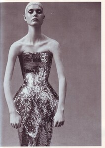 Vogue Italia (March 1999, Couture Supplement) - Couture - 020.jpg