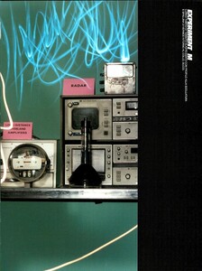 ARCHIVIO - Vogue Italia (December 1997) - Data Lab - 004.jpg