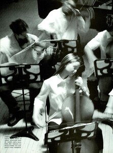 ARCHIVIO - Vogue Italia (April 1999) - Portrait of a Symphony - 011.jpg
