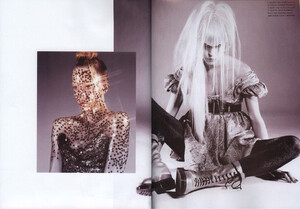Numéro #76 (September 2006) - Metamorphose - 002.jpg