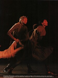ARCHIVIO - Vogue Italia (October 1998) - Theater of Fashion - 034.jpg