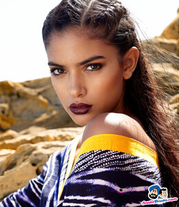 1371770462_Rania3.thumb.jpg.1a665b2d04fc94e912c88ad438da4db1.jpg