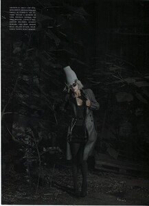 ARCHIVIO - Vogue Italia (October 2007) - A Matter Of Grey - 016.jpg