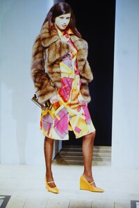 1390015339_fendi-fw-2000(3).thumb.jpg.d0a0e1467a9d57c22cca2451905f0534.jpg