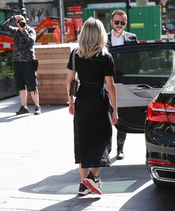       rob280520BZNimage112.jpg