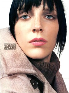 ARCHIVIO - Vogue Italia (November 2002) - The Fashion And The Glam - 003.jpg