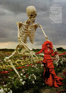 Harper’s Bazaar US (October 2009) - Tricks & Treats - 005.jpg