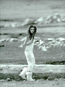 ARCHIVIO - Vogue Italia (May 1997) - Untitled - 017.jpg
