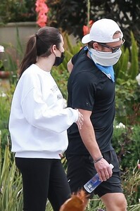         lea140520BZNimage115.jpg