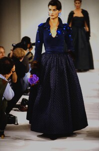 1451623411_isaac-mizrahi-fw-1990(5).thumb.jpg.902053439632234c0906f194eae43a32.jpg