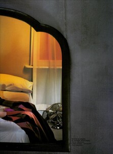 ARCHIVIO - Vogue Italia (March 1999) - Mirror Mirror on the Wall - 018.jpg