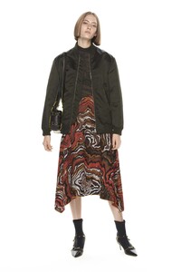 15-m-missoni-pre-fall-2017.thumb.jpg.d99975ff9d7ab2a767391700bebdbbad.jpg